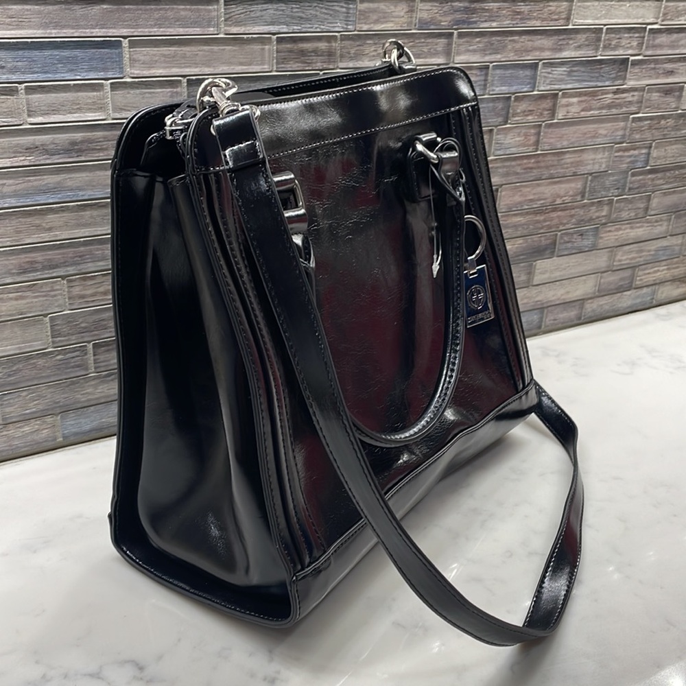 NWOT GIANI BERNINI Leather Handbag Purse Black